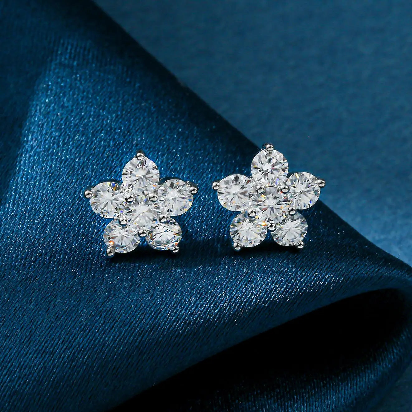 Moissanite 5 Petal Flower Earrings White Gold Stud Earring for Women 925 Sterling Silver Moissanite Diamond Earring Gift Jewerly